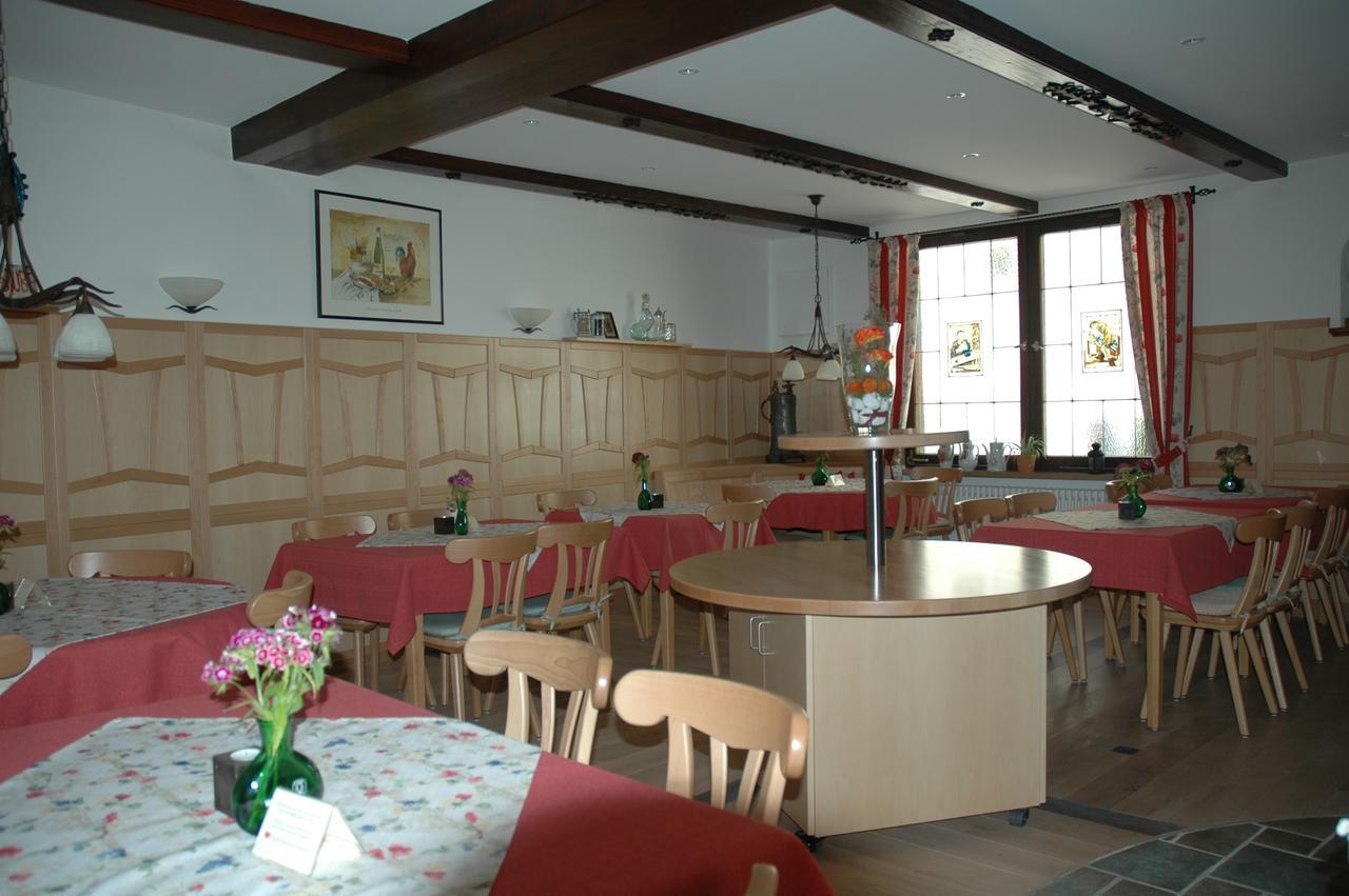 Gasthof Gruener Baum Dettelbach Extérieur photo