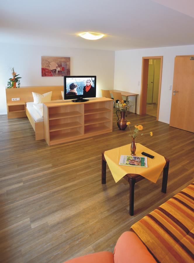 Gasthof Gruener Baum Dettelbach Extérieur photo