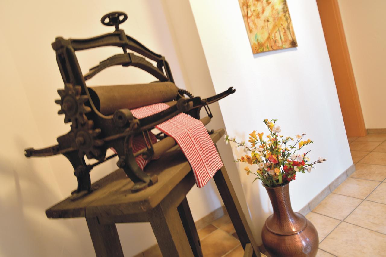 Gasthof Gruener Baum Dettelbach Extérieur photo